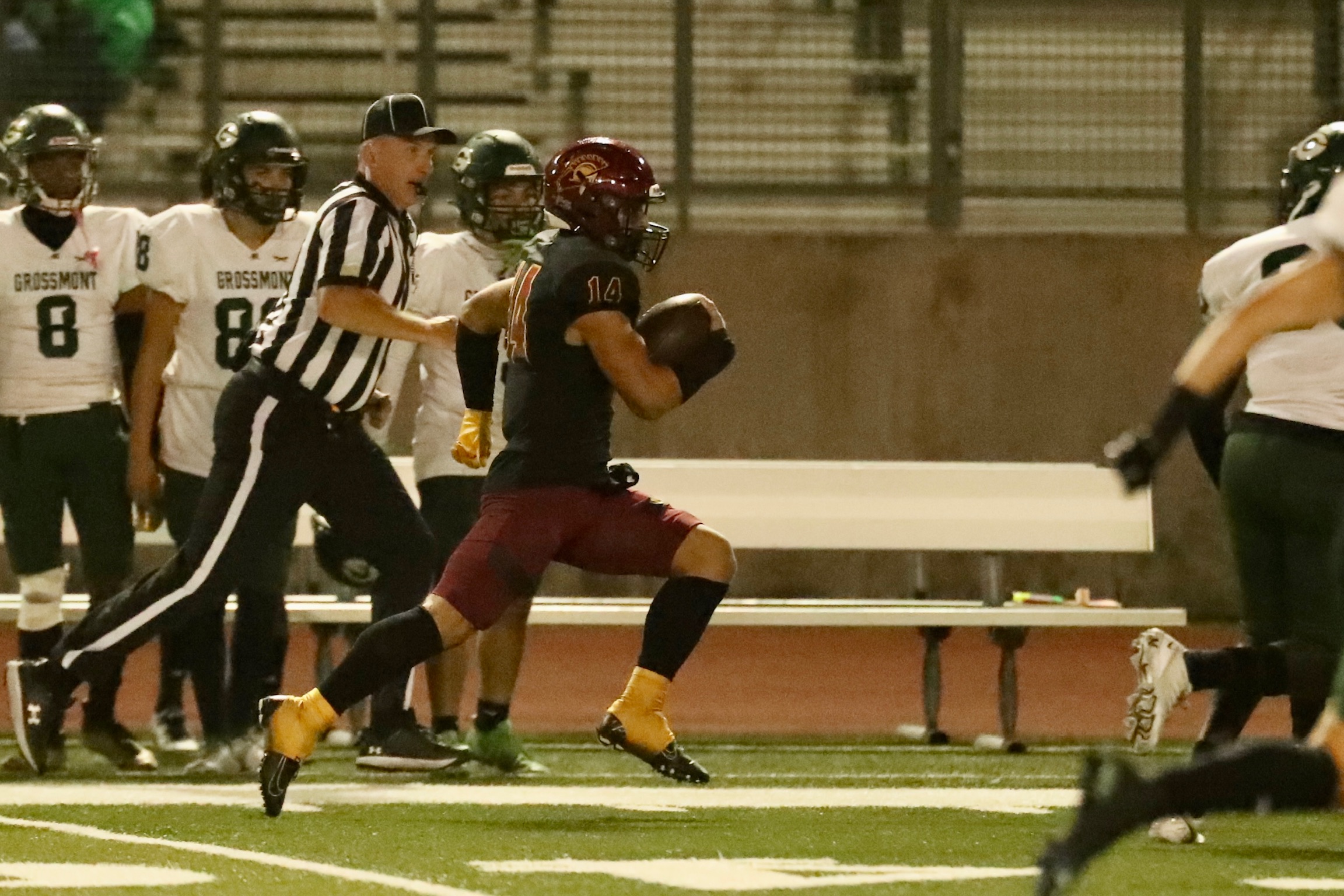 Ivan Ostry takes off on his 100-yard kick return for a TD on Saturday (photo by Michael Watkins).