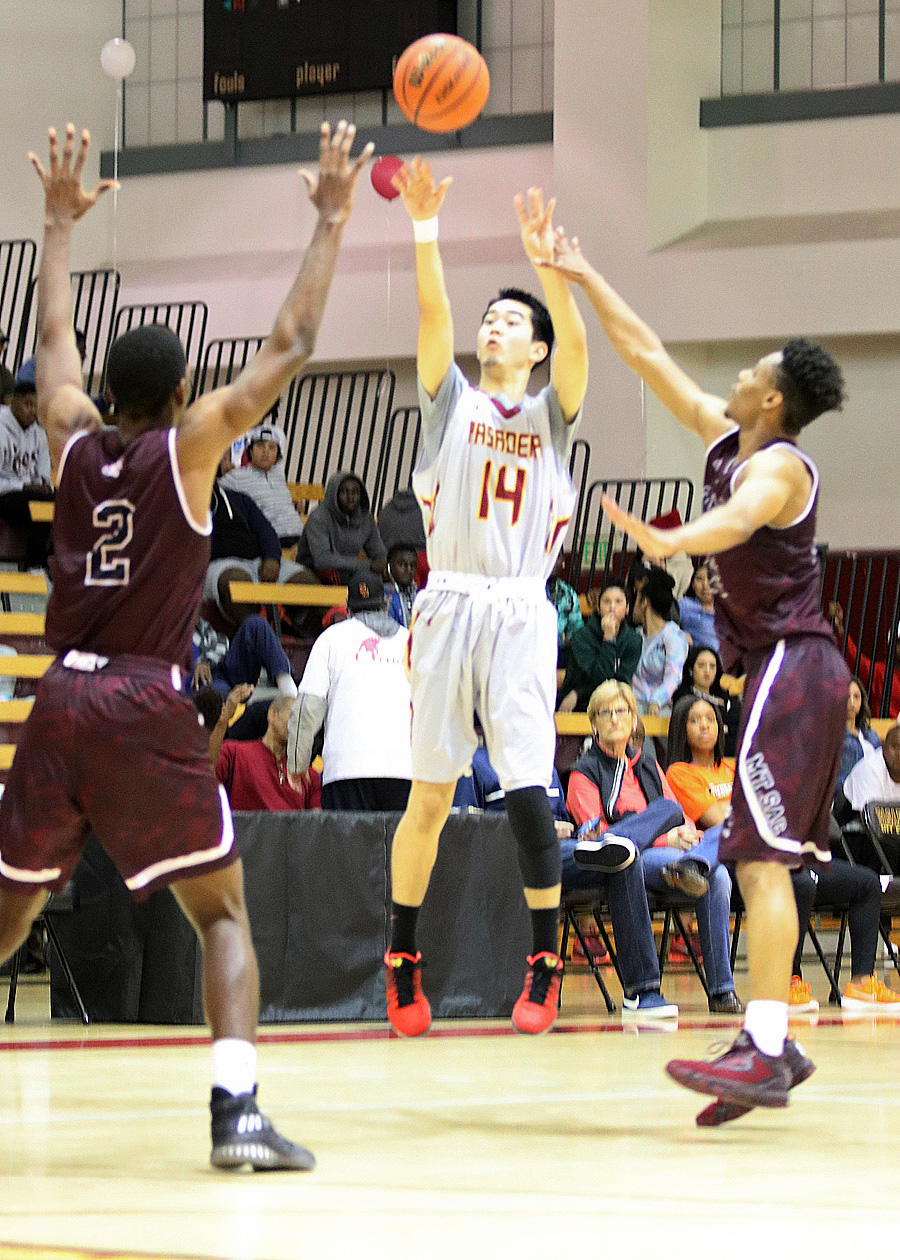Kitagawa Leads Rain of 3s, But Men's Hoops Loses To Mt. SAC