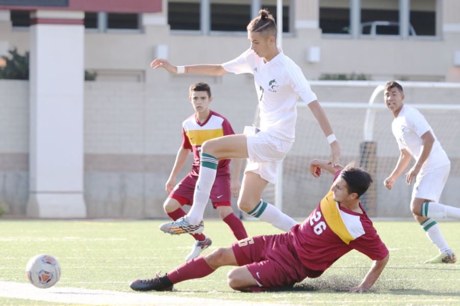 Late Goal Gives Men's Soccer 2-1 Win Over ELAC