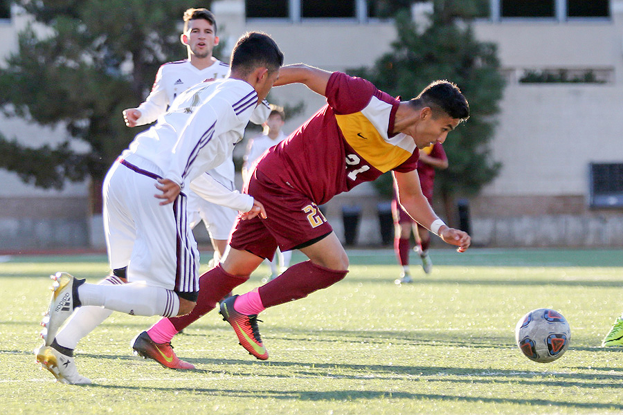 State #3 Mt. SAC Edges #15 Men's Soccer With Late Goal