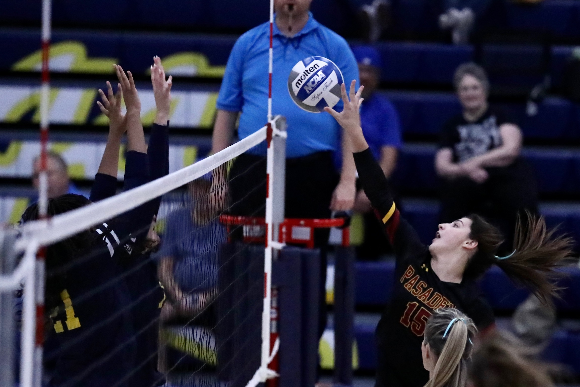 Reese Roper makes a play at the net during PCC's comeback win at Canyons Wednesday night (photo by Michael Watkins).